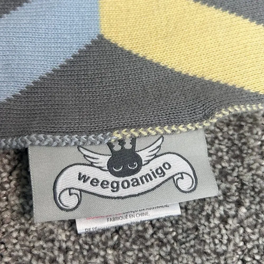 NWOT Weegoamigo Bestee Spectrum Multicolor Geometric Knit Baby Crib Blanket